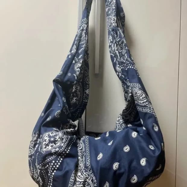 캐피탈 거즈 반다나 호버 백