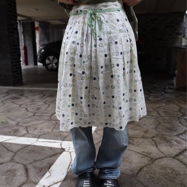 Green pea pebble skirt
