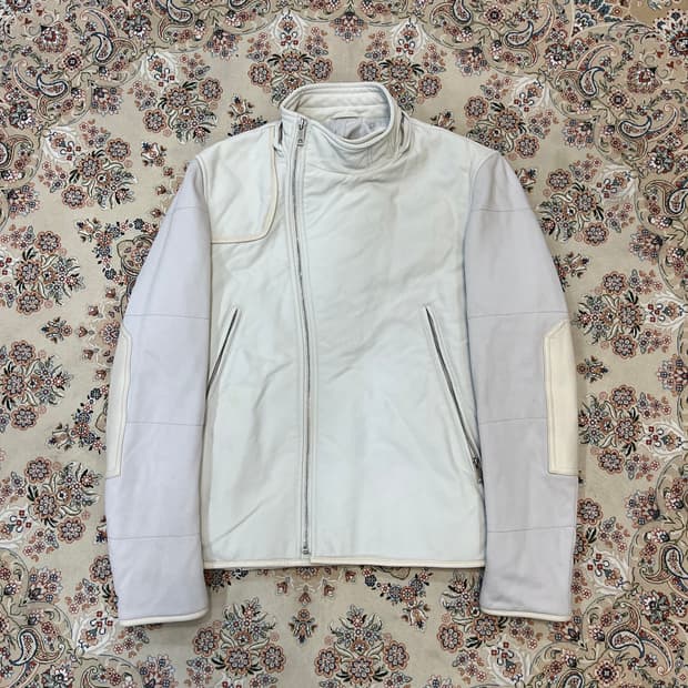 솔리드옴므 우영미 사선 하이넥 레더패치 자켓