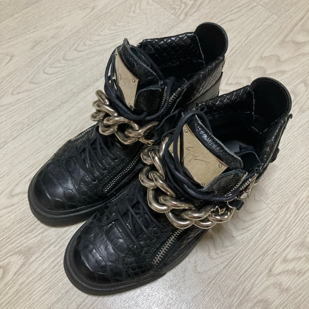 쥬세페 자노티 체인 하이탑