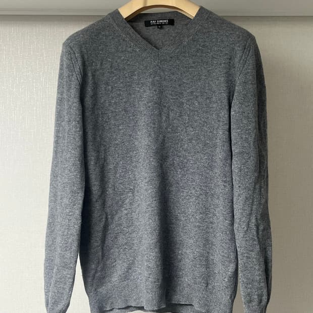 라프시몬스 0607 브이넥 니트 50