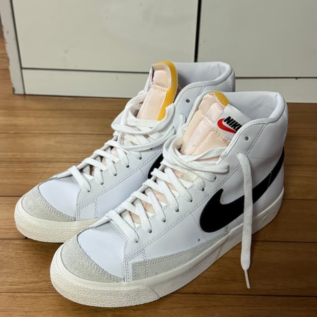 나이키 블레이저 77 미드 흰색 270사이즈