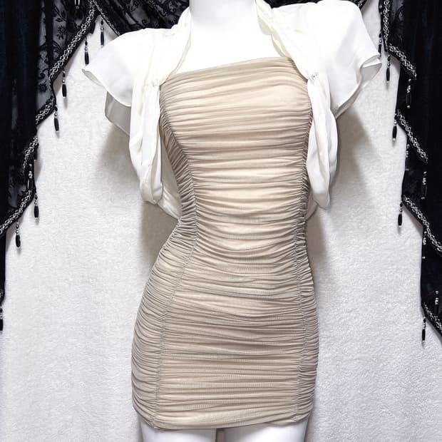 누드베이지 셔링 미니원피스 오네갸루 섹시 파티드레스 연말 딱붙핏 홀리데이