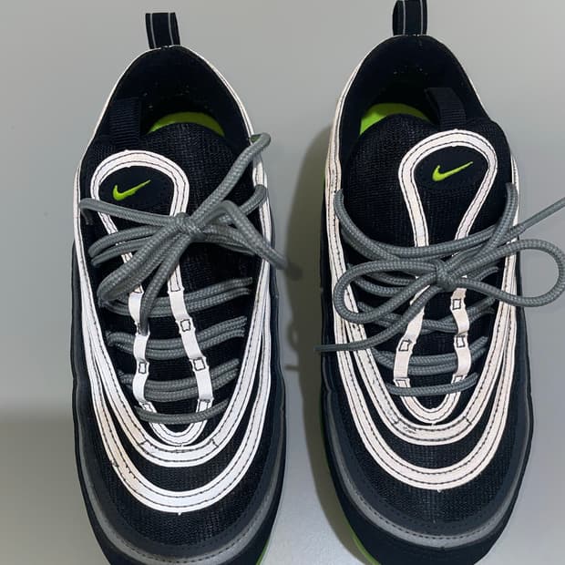 나이키 에어 베이퍼맥스 97 블랙 볼트 250