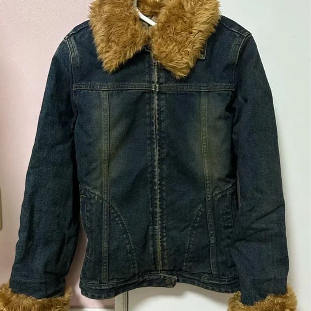 퍼 누빔 딱붙핏 청자켓