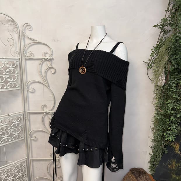 Romwe black grunge damage 오프숄더 니트