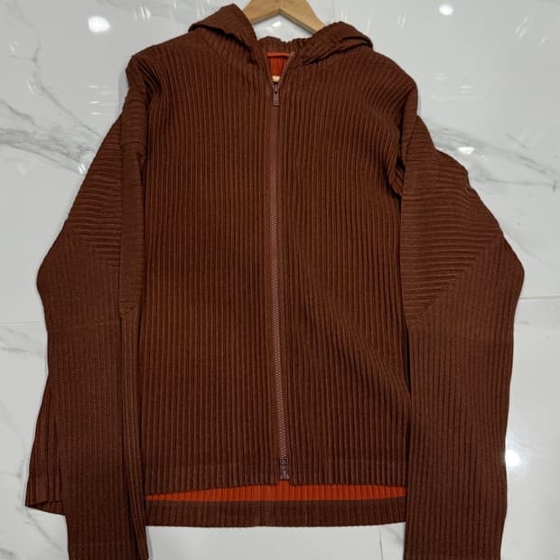 옴므플리세 먼슬리 후드집업