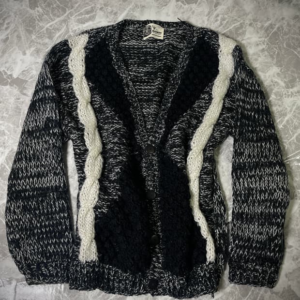 twist button cardigan
