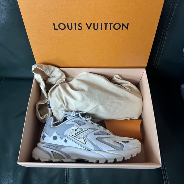 루이비통 러너 태틱 스니커즈 화이트 9