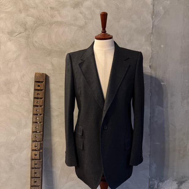 이브생로랑 이브닝 자켓 남성100