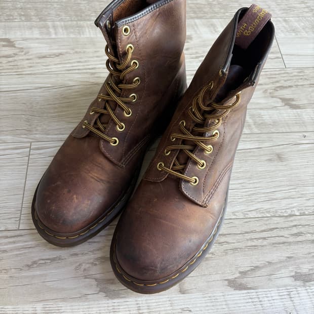 닥터마틴 1460 크레이지홀스 270