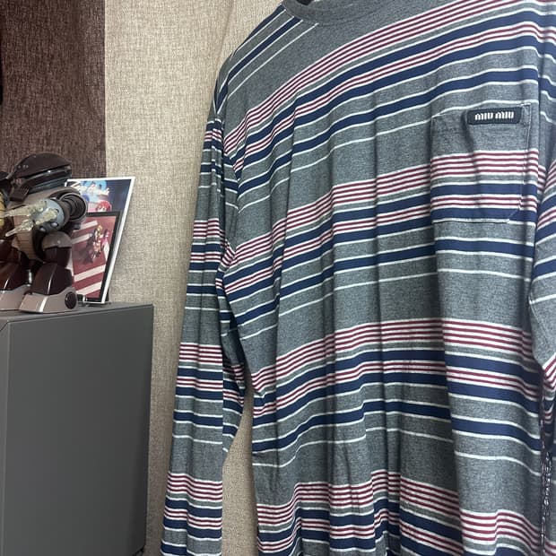미우미우 스트라이프 티셔츠