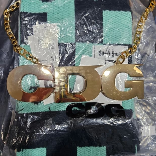 이세탄 백화점 한정판 꼼데가르송×지디 팝업 목걸이