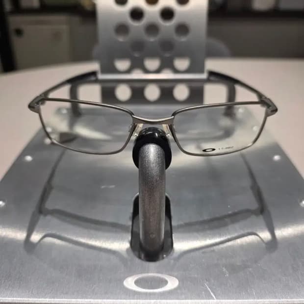 오클리 보틀로켓 2.0 인터내셔널