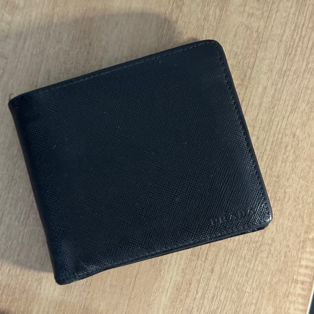 (하루할인) 프라다 사피아노 반지갑 블랙
