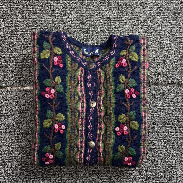빈티지 아카이브 플로럴 패턴 울 가디건 2103