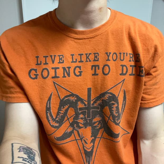 VINTAGE DEVIL ORANGE SHORT SLEEVE