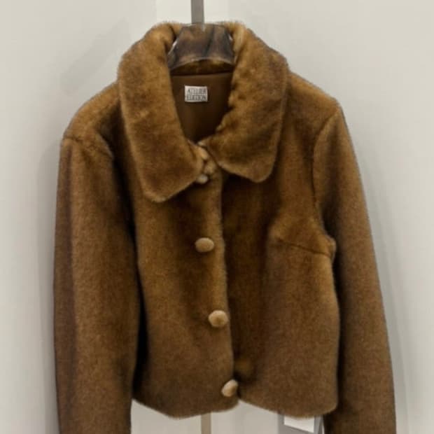 아뜰리에에디션 에코퍼 자켓