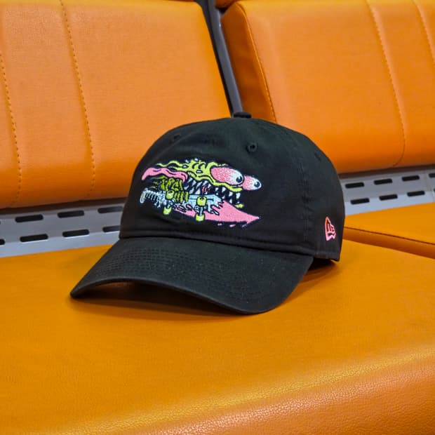 뉴에라 X 산타크루즈 슬래셔 볼캡