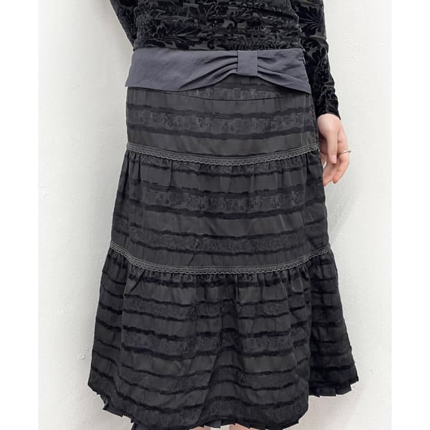 블랙 고딕 리본 레이스 디테일 스커트