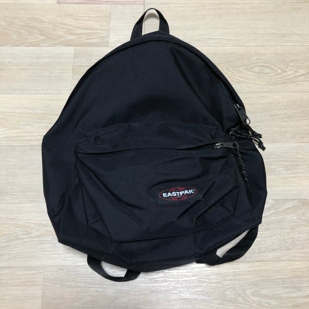 (24L) 이스트팩 EASTPAK 패디드 파커 블랙 백팩