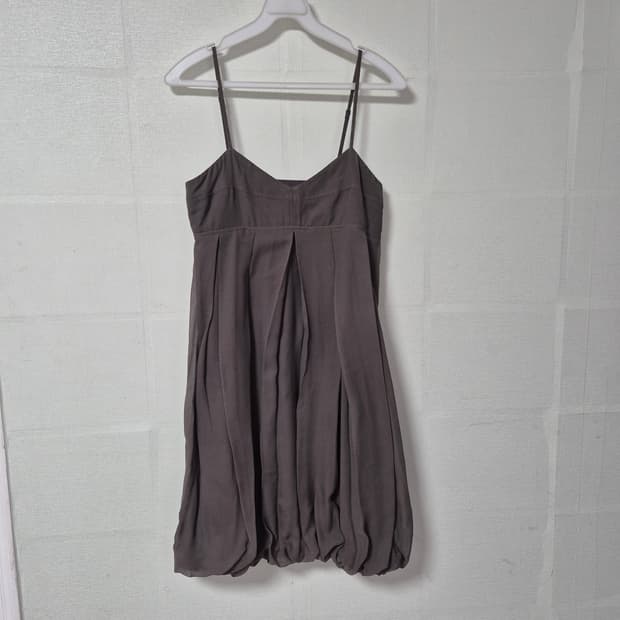 클럽모나코  브라운 끈나시 플레어 원피스