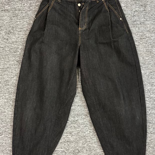 아더에러 투턱 와이드 벌륨 팬츠