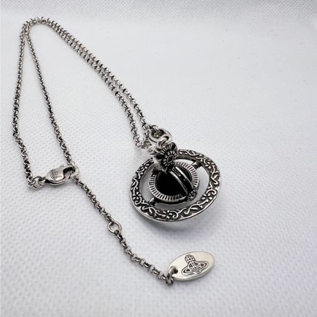 비비안웨스트우드 황동 블랙 원석 orb 팬던트 목걸이