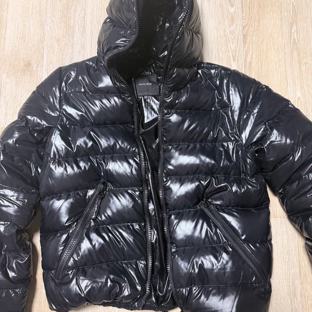 듀베티카 유광패딩