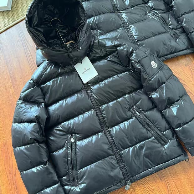 몽클레르 마야 쇼트 다운 자켓 블랙 - 24FW