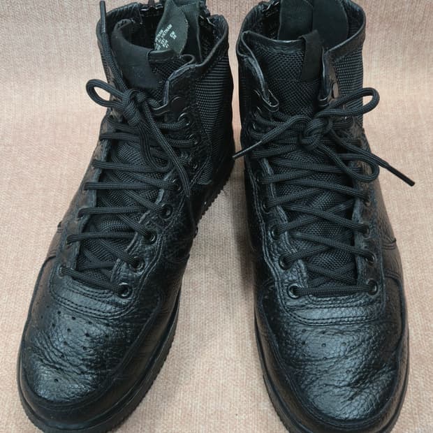 나이키 260mm-  스페셜 필드 에어포스 1 미드 블랙