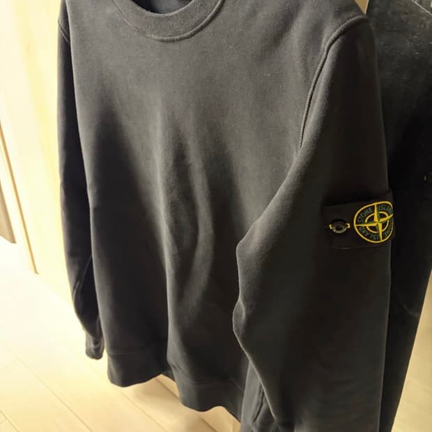 스톤아일랜드 로고와펜 맨투맨 L