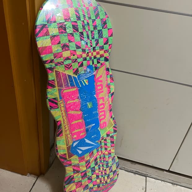 볼컴 스케이트보드 데크 한정판 새제품