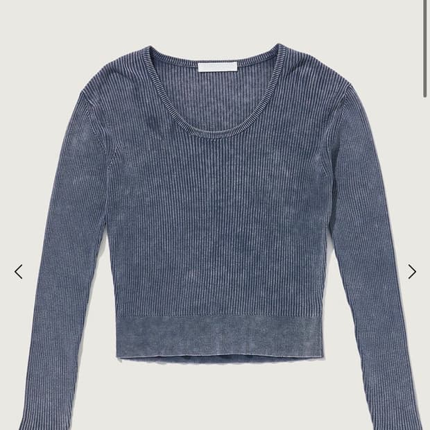 스쿱 넥 워싱 니트 블루 