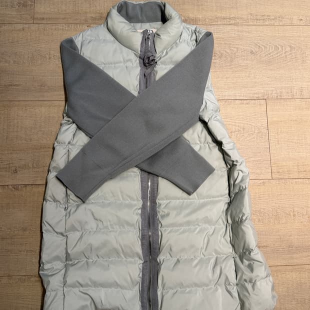 르베이지 구스 패딩