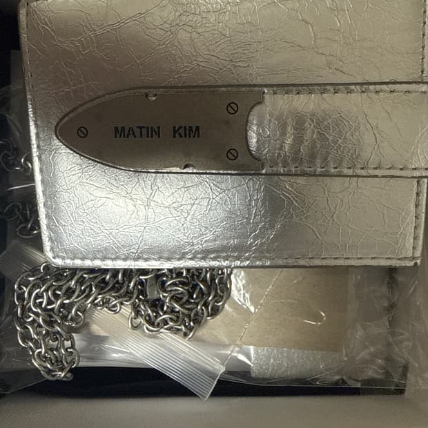 풀구성 마뗑킴 지갑 실버 