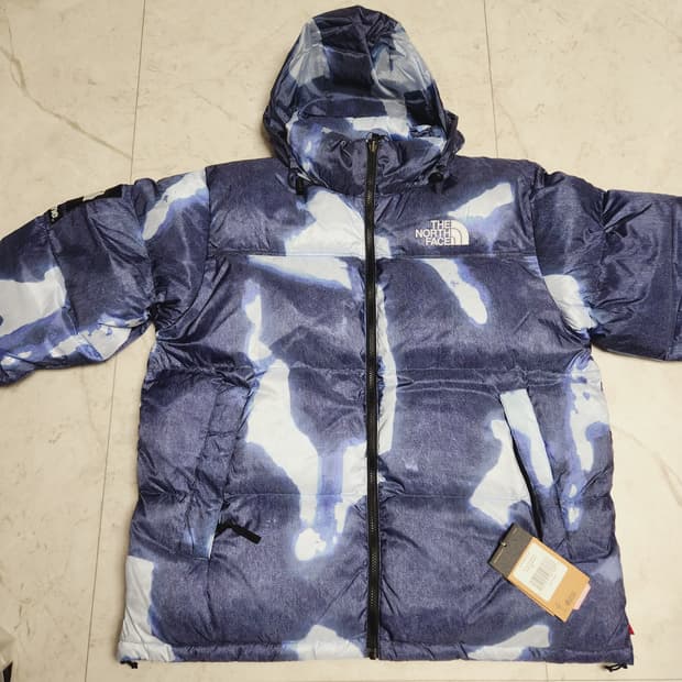 XL 슈프림 x 노스페이스 블리치드 눕시