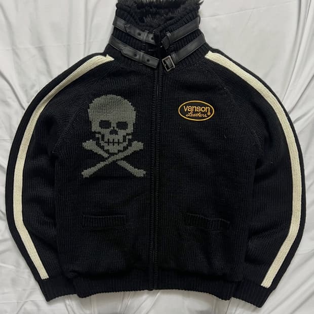 밴슨 스컬 니트 코위찬