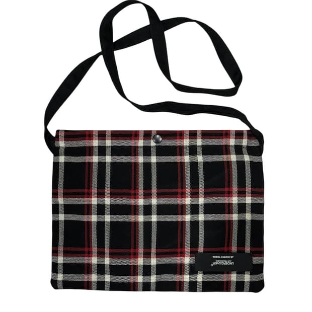 2019 언더커버x엔 할리우드 협업 체크 패턴 사코슈 숄더백 가방