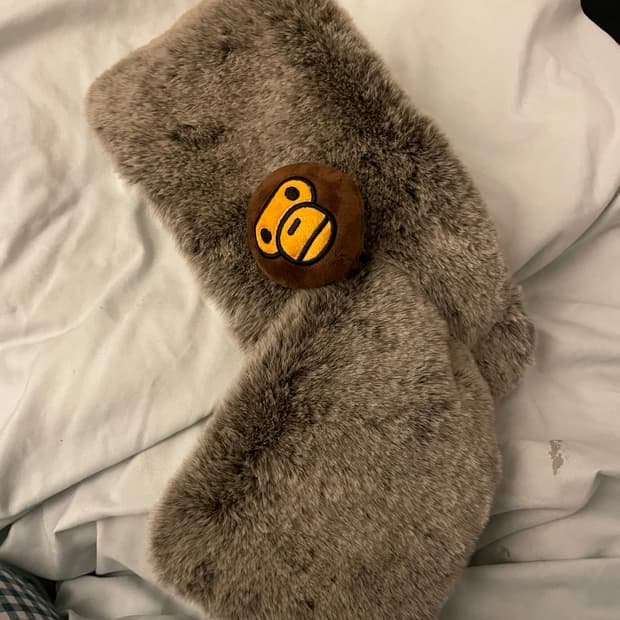 베이프 마일로 털 머플러