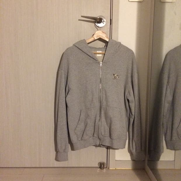 키쇼르 후드집업