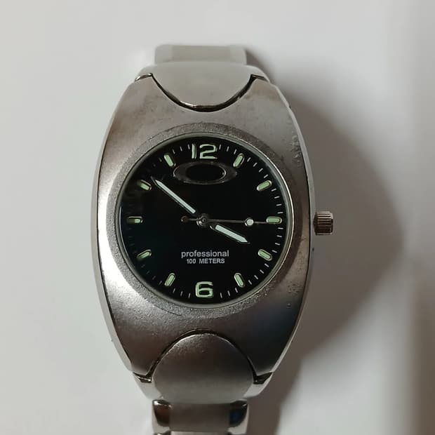 오클리 시계 Oakley Timebomb Watch