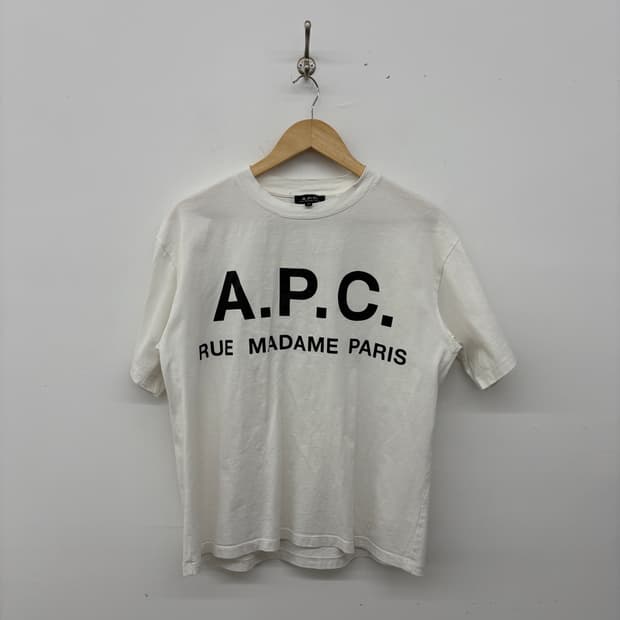 아페쎄 a.p.c 흰색 레터링 반팔 남xs