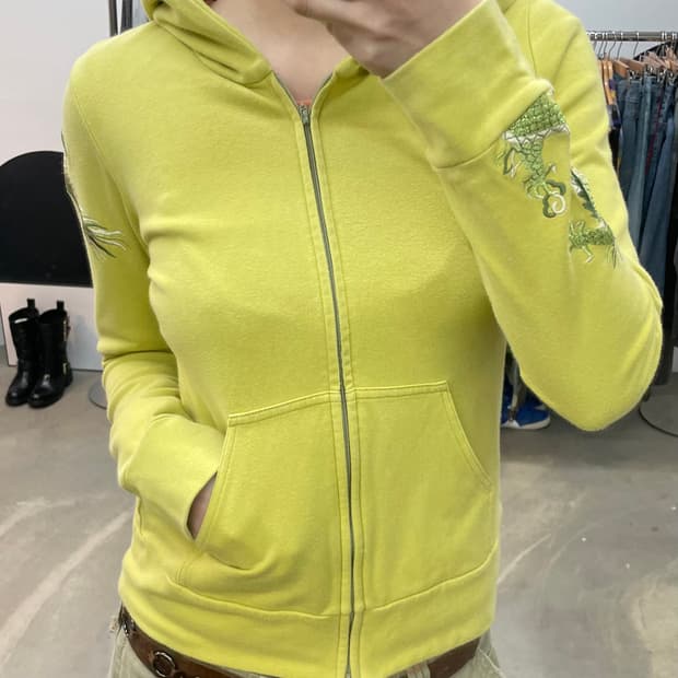 VIVIENNE TAM 드레곤 자수 후드 집업