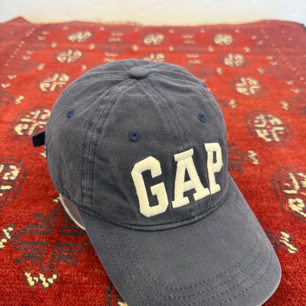 갭 빅로고 네이비 볼캡