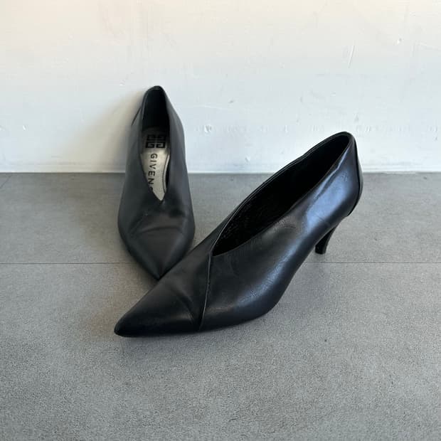 지방시 블랙 레더 나이프 힐