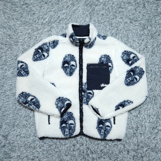 스투시) M 남자 마스크 쉐르파 플리스 / 왕눈이샵