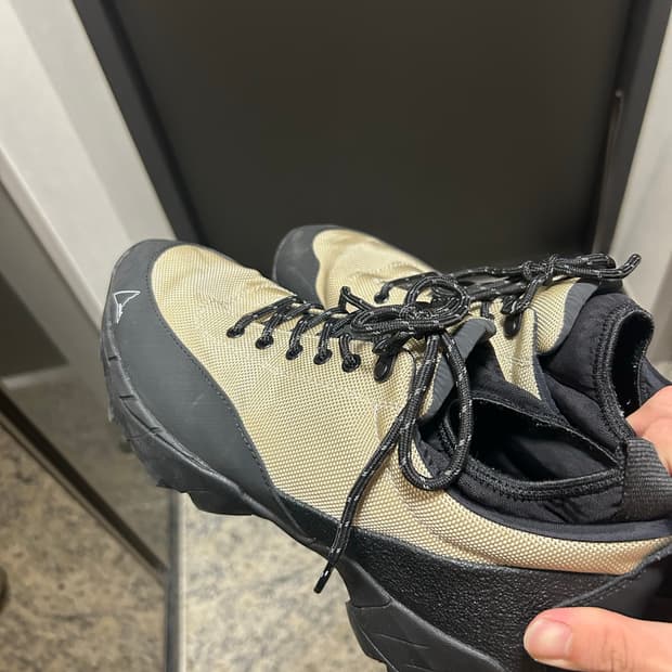 로아닐 하이킹 샌드 팝니다