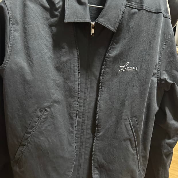 Lores 스크립트 로고 자켓 (셋업 구매 시 할인)