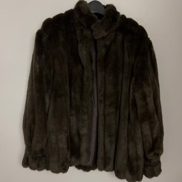 에프터먼데이 페이크퍼 자켓